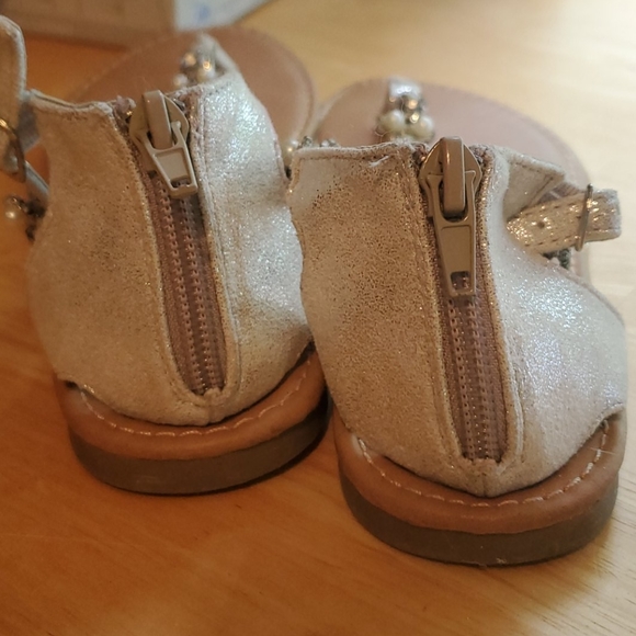 Sandals - Picture 2 of 3